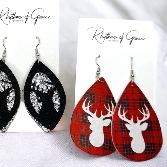 Festive Handmade Christmas Reindeer Dangle Earrings, NWT Rudolph Holiday Jewelry - Picture 3 of 4